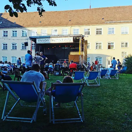Ferienstudio Altstadtflair - Historisch Urlauben Im Denkmalschutz Am Kurpark Mit Gemeinschaftsbad *