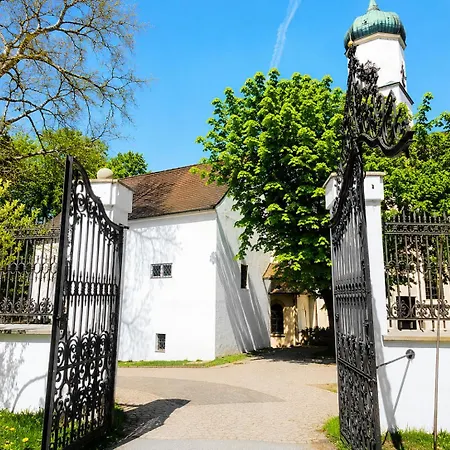 Schlossnest Isny - Denkmal Kultur Park Stadt * Isny im Allgäu